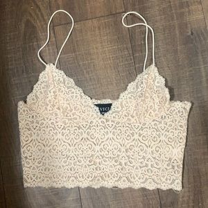 Vici lace crop top